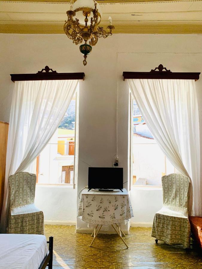 Marthas Traditional House Symi Exterior foto